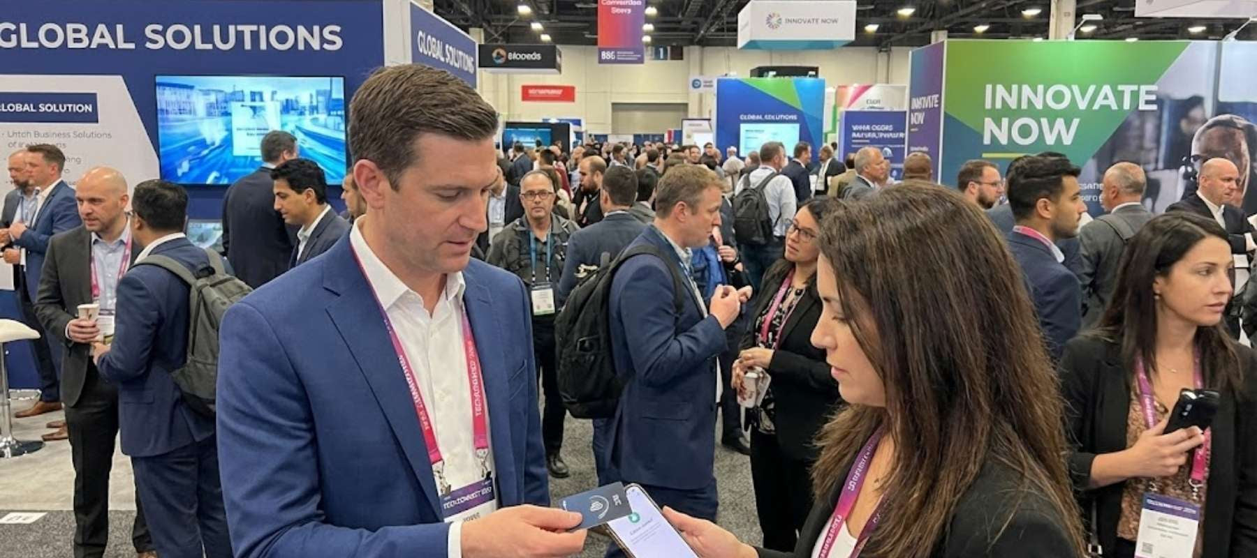 How to Use Your tapfolio Card at Conferences and Trade Shows